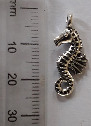 22mm Nickel Charm - Seahorse (each)