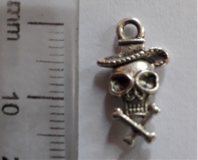 15mm Nickel Charm - Skull with Crossbones (each)