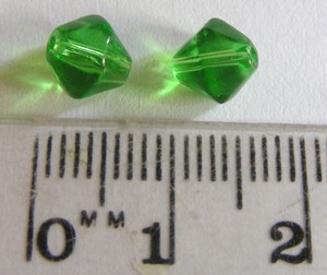 6mm Bicone - Green (+/- 50 pieces)