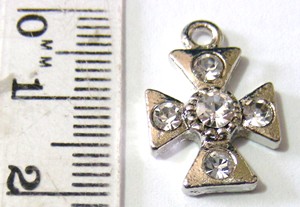 18mm Diamante Cross Pendant/Charm - Clear (each)