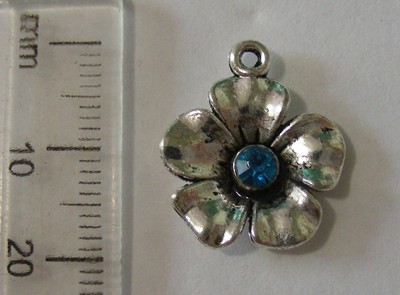 10mm Nickel Flower Pendant with Blue Stone (each)