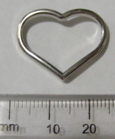 20mm Nickel Heart Connector (each)
