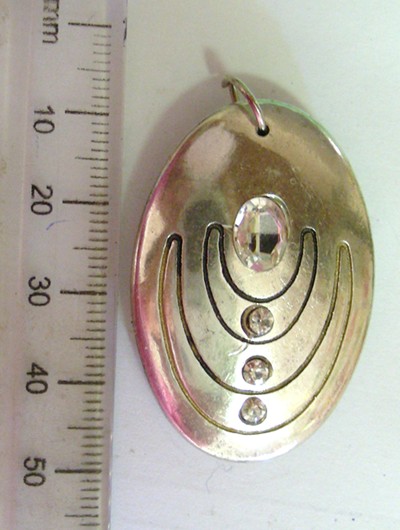 40mm Nickel Oval Pendant with Diamantes (each)