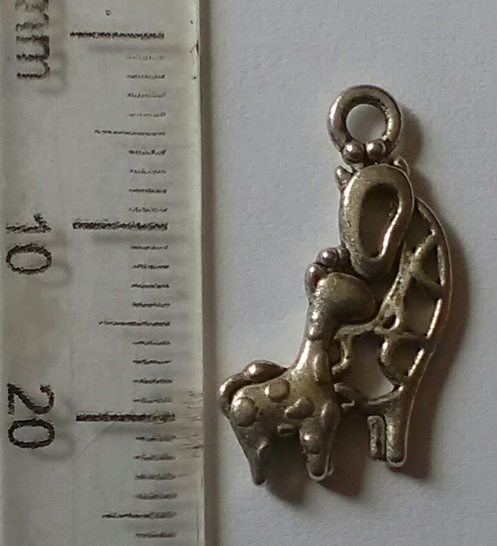 15mm Nickel Charm - Giraffe with Baby (each)